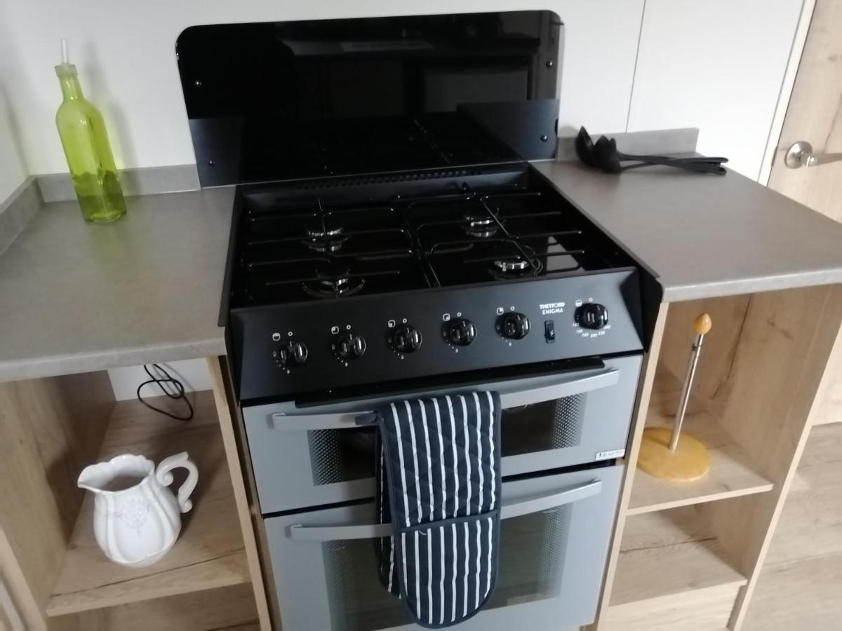 69R Seawick 2 Bedroom Caravan . New For 2022 Saint Osyth 외부 사진